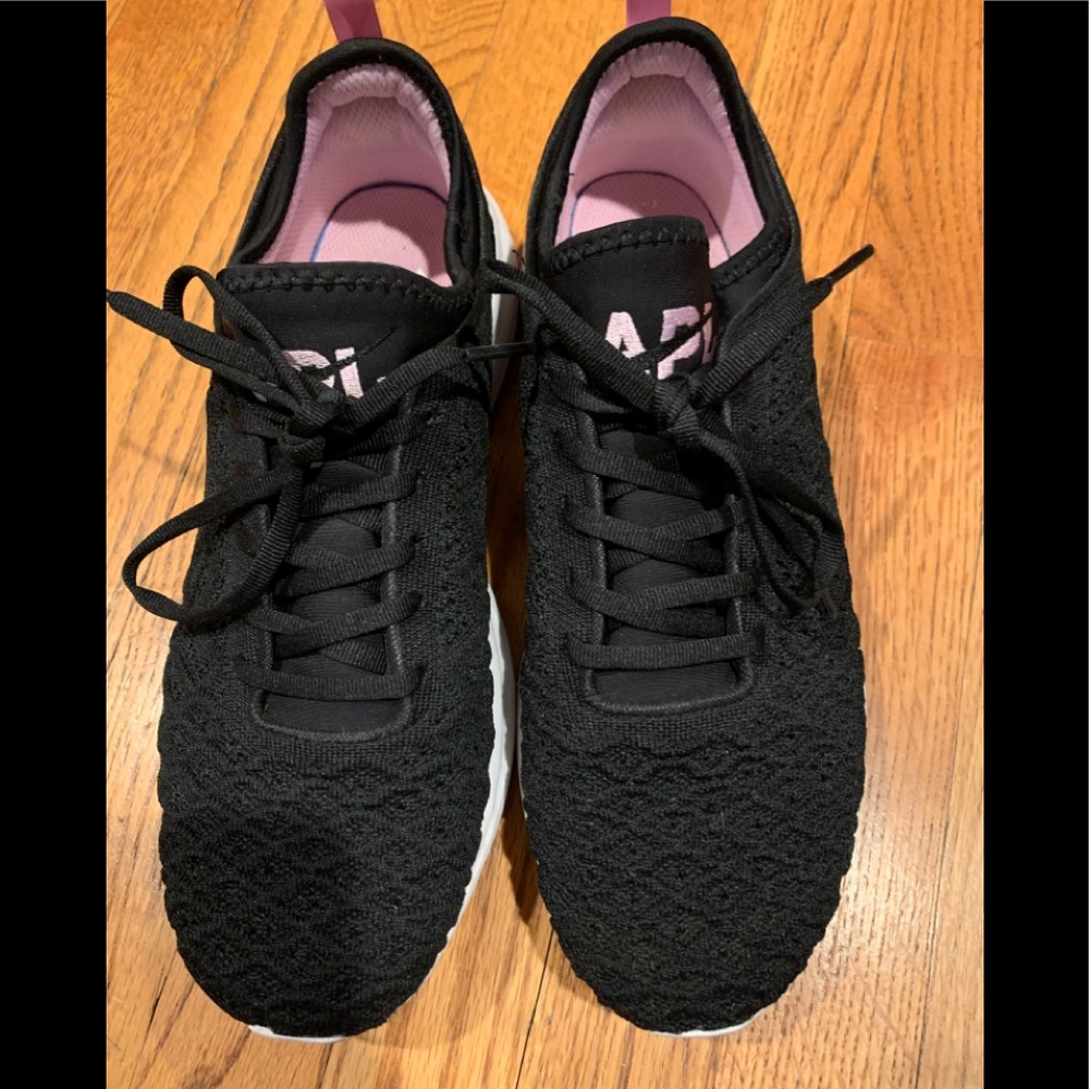 APL Sneakers
